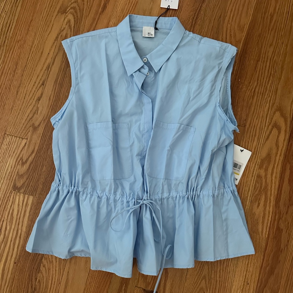 NWT IRIS & INK 100% Cotton Sleeveless Sky-Blue Blouse. Adjustable waist. XL/14